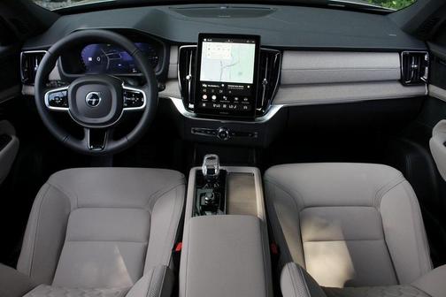 2026 Volvo XC90 Plug-In Hybrid T8 Plus 7-Seater