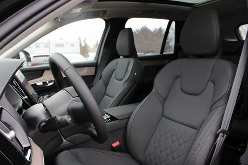 2026 Volvo XC90 B6 Plus 7-Seater