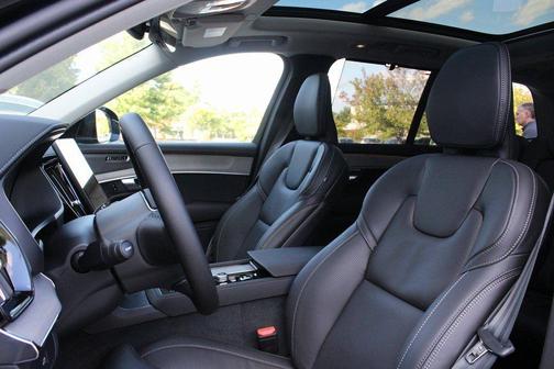 2026 Volvo XC90 B6 Ultra 7-Seater