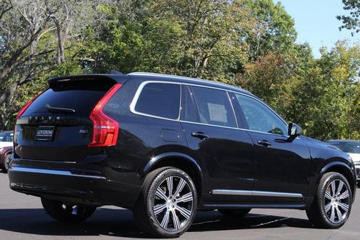 2024 Volvo XC90 B6 Ultimate Bright Theme 6-Seater