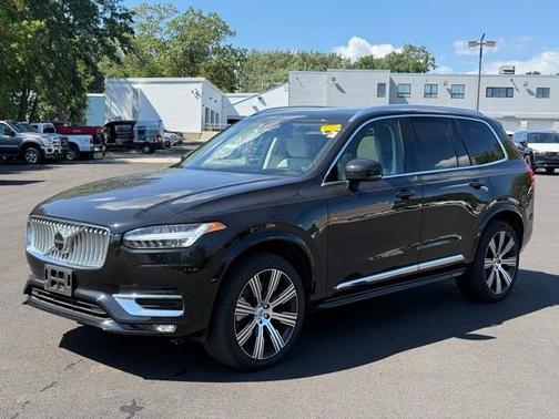 2024 Volvo XC90 B6 Ultimate Bright Theme 6-Seater