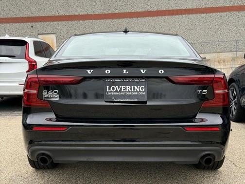 2019 Volvo S60 T5 Momentum