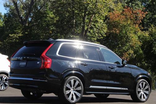 2024 Volvo XC90 Recharge Plug-In Hybrid T8 Ultimate Bright Theme 7-Seater