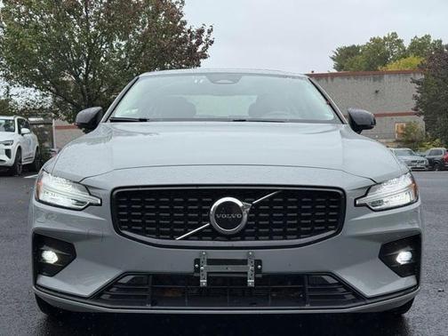 2025 Volvo S60 B5 Core