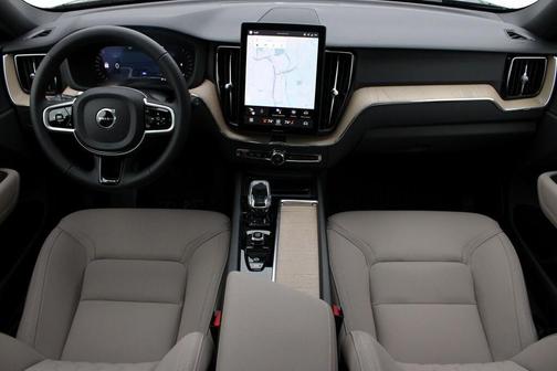 2026 Volvo XC60 B5 Plus