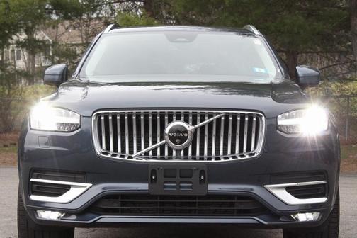 2024 Volvo XC90 B5 Plus Bright Theme