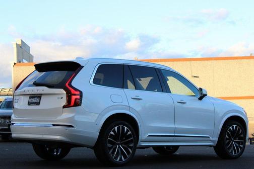 2026 Volvo XC90 B6 Plus 6-Seater