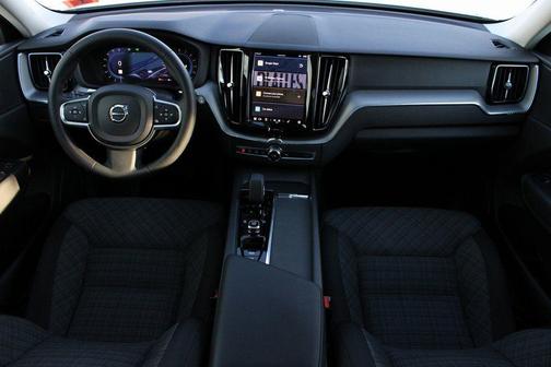 2023 Volvo XC60 B5 Core