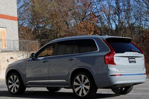 2025 Volvo XC90 B6 Plus 6-Seater