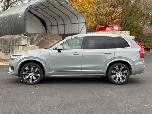 2025 Volvo XC90 B6 Plus 6-Seater