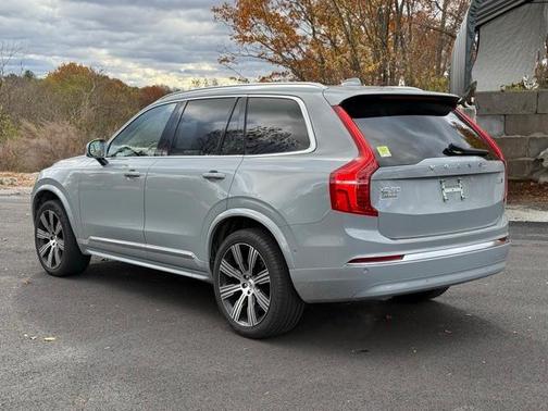 2025 Volvo XC90 B6 Plus 6-Seater