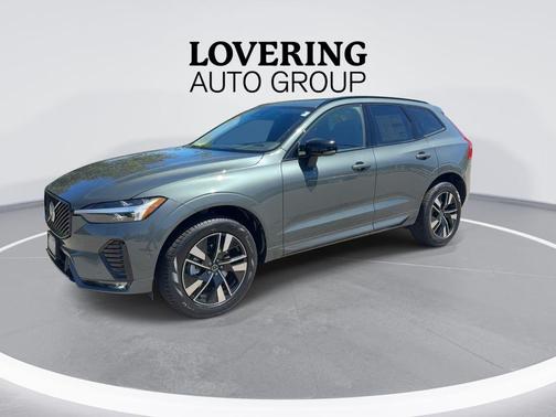 Forest Green 2026 Volvo XC60 B5 Plus