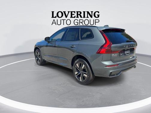 Forest Green 2026 Volvo XC60 B5 Plus