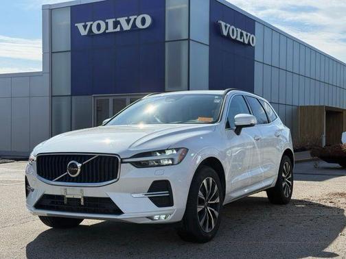 Crystal White Metallic 2023 Volvo XC60 B5 Core