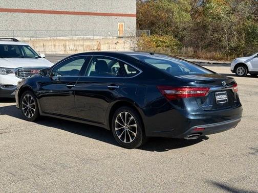 2018 Toyota Avalon XLE