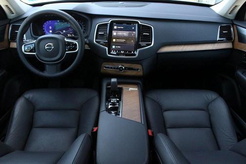 2024 Volvo XC90 Recharge Plug-In Hybrid T8 Plus 6 Passenger