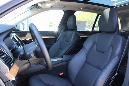 2024 Volvo XC90 Recharge Plug-In Hybrid T8 Plus 6 Passenger
