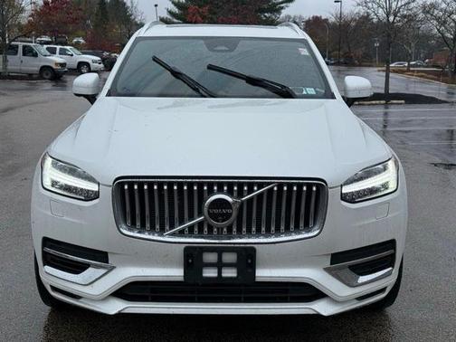 2024 Volvo XC90 Recharge Plug-In Hybrid T8 Ultimate Bright Theme 7-Seater