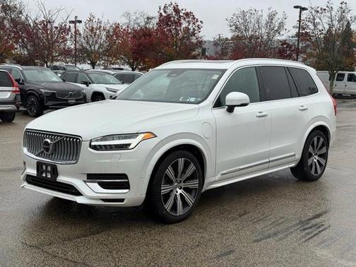 2024 Volvo XC90 Recharge Plug-In Hybrid T8 Ultimate Bright Theme 7-Seater