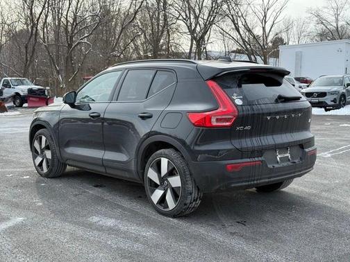 2024 Volvo XC40 Recharge Pure Electric Twin Plus