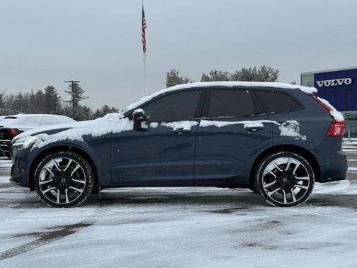2025 Volvo XC60 Plug-In Hybrid T8 Ultra