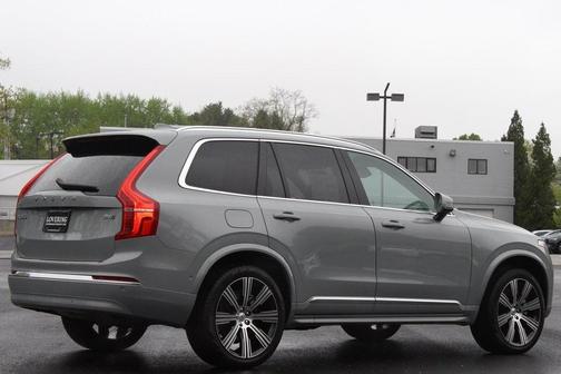 2025 Volvo XC90 B6 Plus 7-Seater
