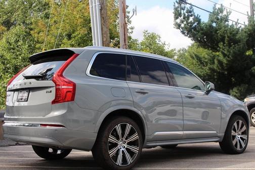 2025 Volvo XC90 B6 Plus 7-Seater