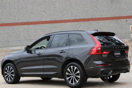 2025 Volvo XC60 B5 Plus