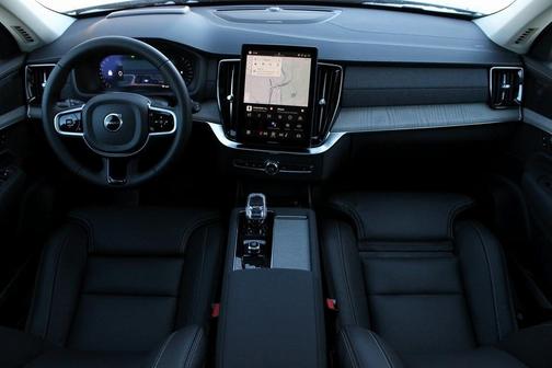 2026 Volvo XC90 B6 Ultra Dark Theme 7-Seater