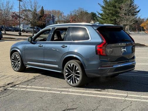 2025 Volvo XC90 B6 Plus 7-Seater
