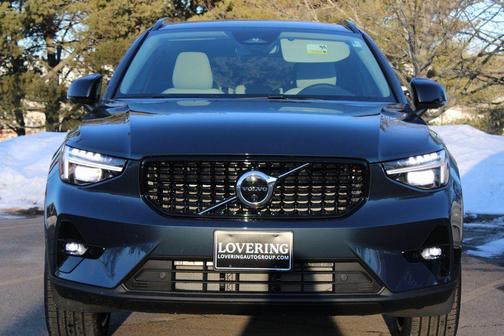 2026 Volvo XC40 B5 Ultra