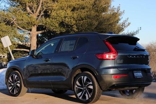 2026 Volvo XC40 B5 Ultra