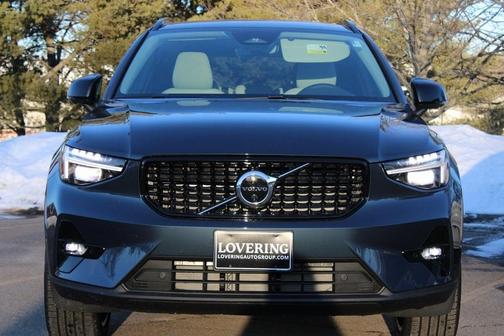 2026 Volvo XC40 B5 Ultra