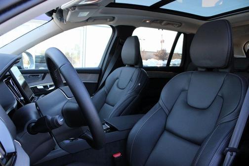 2026 Volvo XC90 B6 Ultra 7-Seater