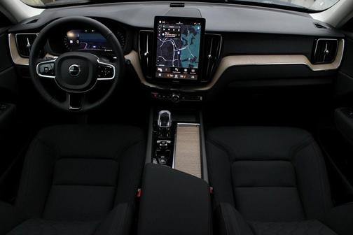 2026 Volvo XC60 B5 Core
