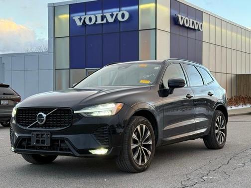 2023 Volvo XC60 B5 Plus Dark Theme