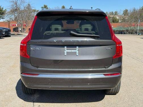 2023 Volvo XC90 B6 Plus 7-Seater