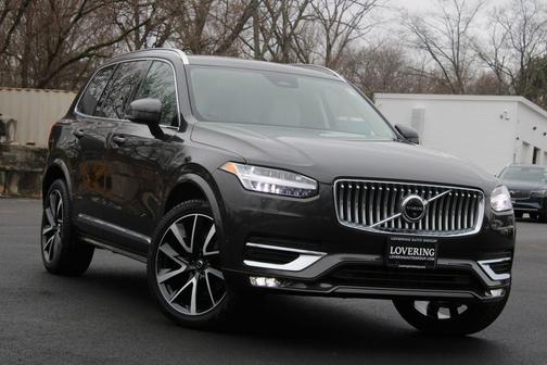 Platinum Gray Metallic 2023 Volvo XC90 B6 Plus 7-Seater