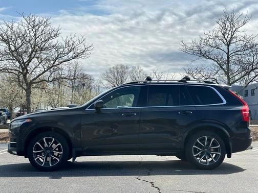 2018 Volvo XC90 T5 Momentum