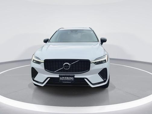 Crystal White Metallic 2025 Volvo XC60 Plug-In Hybrid T8 Plus