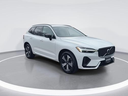 Crystal White Metallic 2025 Volvo XC60 Plug-In Hybrid T8 Plus