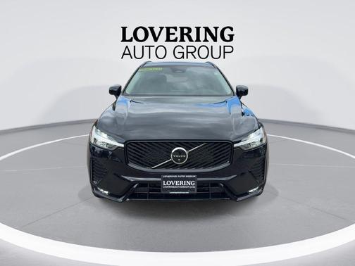 Onyx Black Metallic 2026 Volvo XC60 B5 Plus