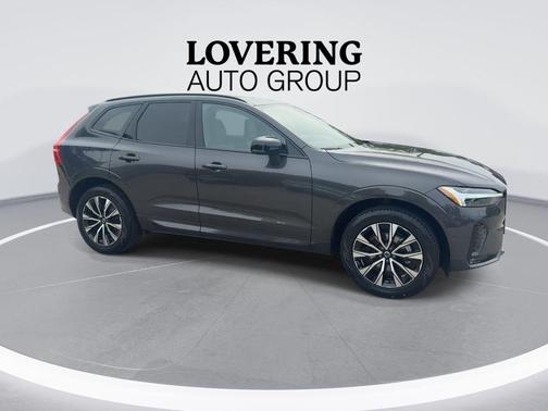 Platinum Gray Metallic 2025 Volvo XC60 B5 Plus