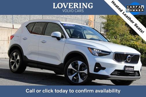 2025 Volvo XC40 B5 Plus Bright Theme