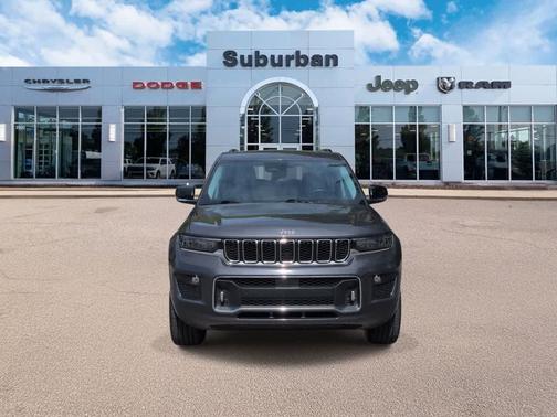 Metallic 2021 Jeep Grand Cherokee L Overland