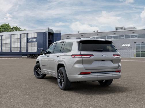 Silver Zynith 2026 Jeep Grand Cherokee L Limited