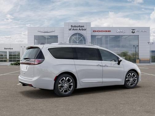 2026 Chrysler Pacifica Pinnacle