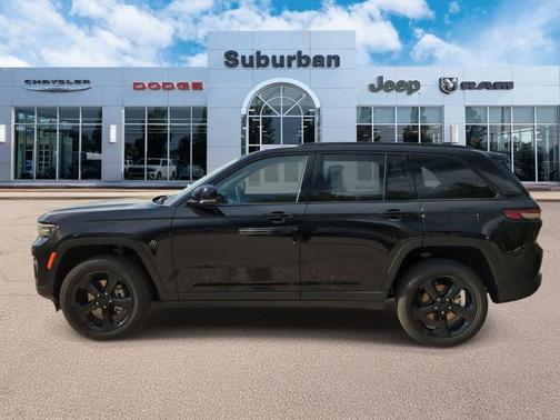 2025 Jeep Grand Cherokee Laredo