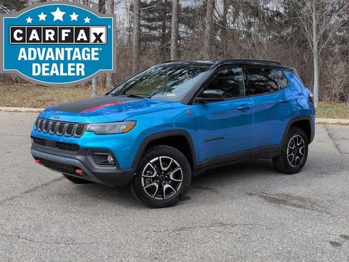 Hydro Blue Pearlcoat 2025 Jeep Compass Trailhawk