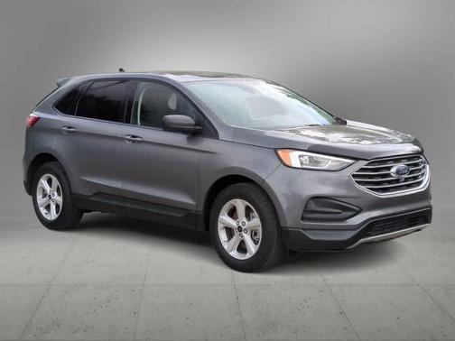 Carbonized Gray Metallic 2023 Ford Edge SE